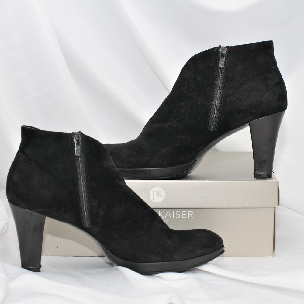 Designer "Peter Kaiser" Soft Black Suede Booties - Picture 2 of 14